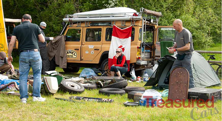 LAND ROVER RUMMAGE