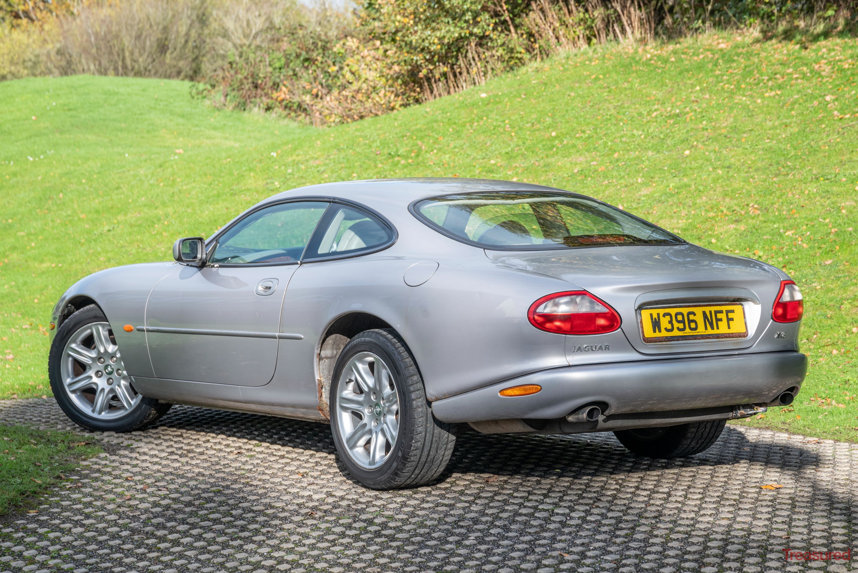 2000 Jaguar XK8 Classic Cars for sale - Treasured Cars